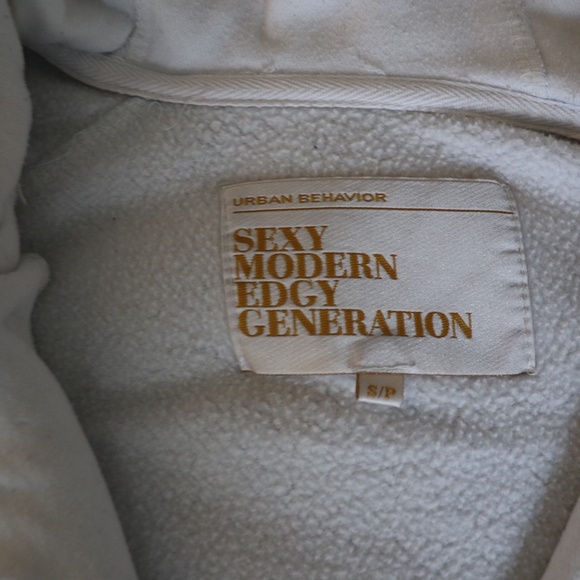 2/$25 Urban Behavior White Zip Up Hoodie - Picture 3 of 8